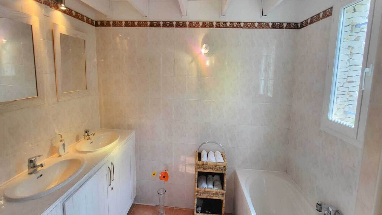Photo of Bathroom in Villes-sur-Auzon