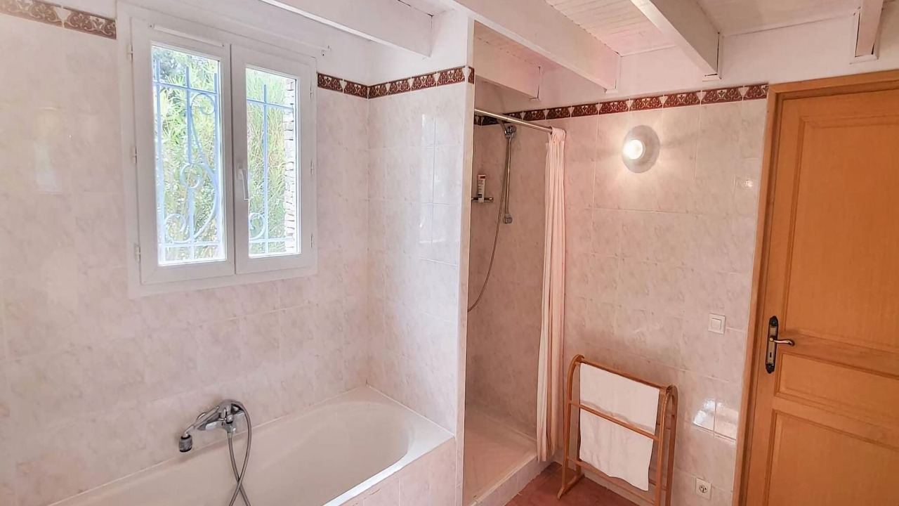 Photo of Bathroom in Villes-sur-Auzon