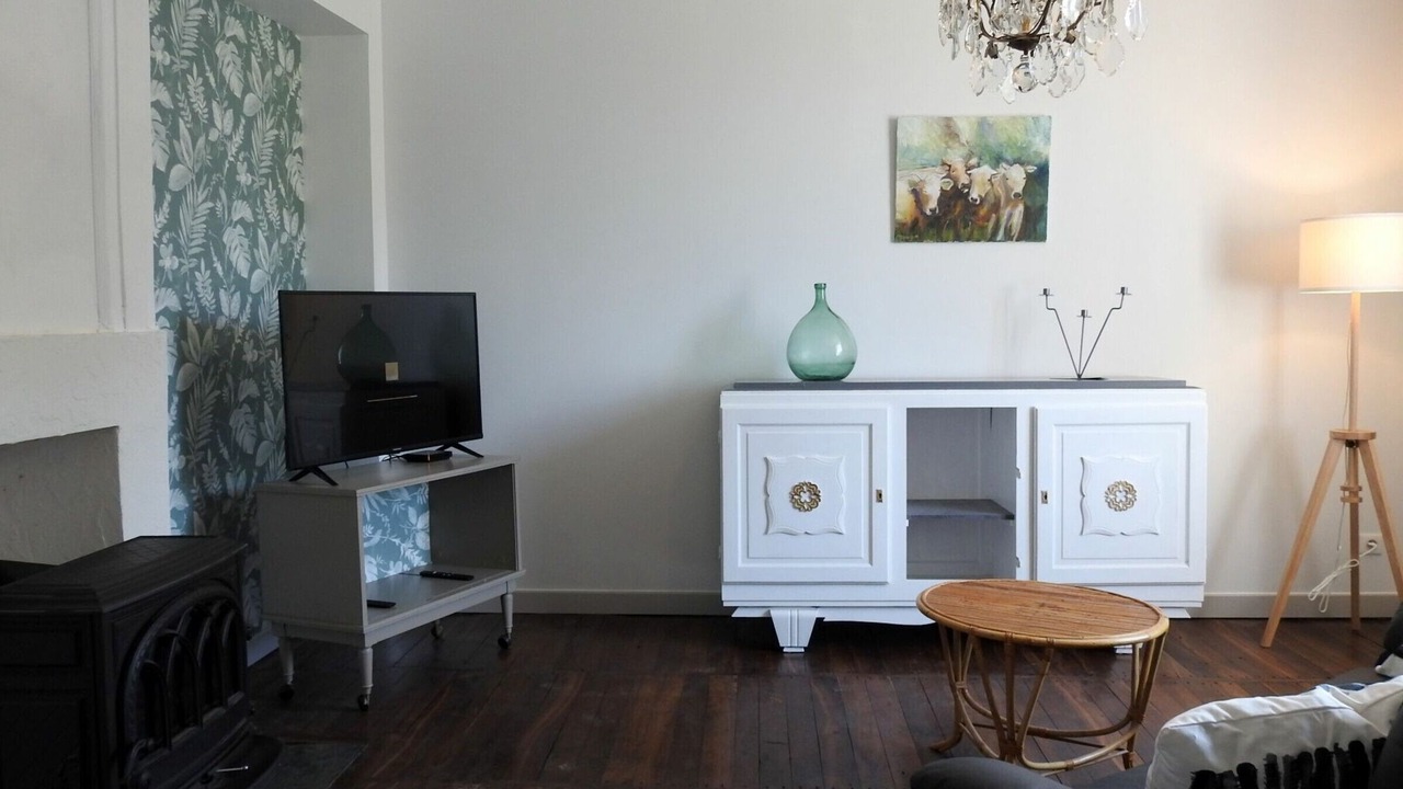 Photo of Livingroom in Dommartin-le-Franc