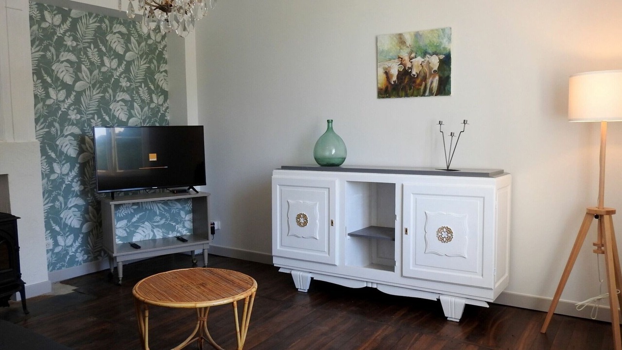 Photo of Livingroom in Dommartin-le-Franc