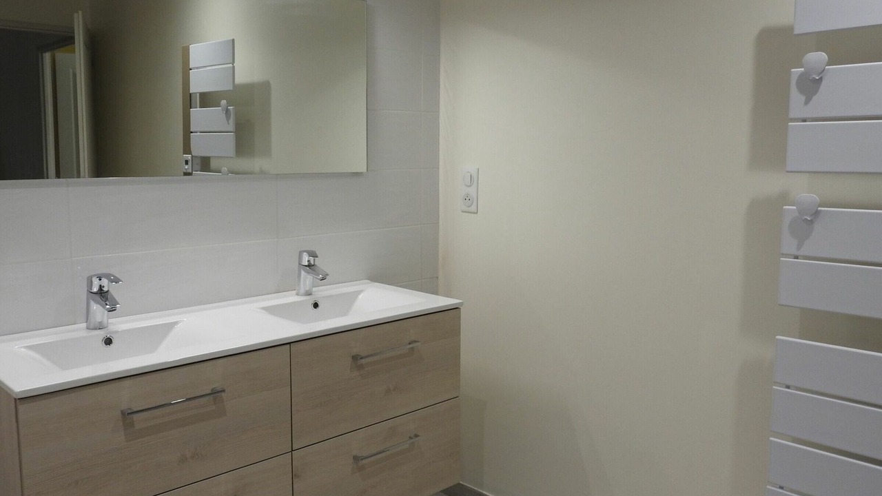 Photo of Bathroom in Dommartin-le-Franc