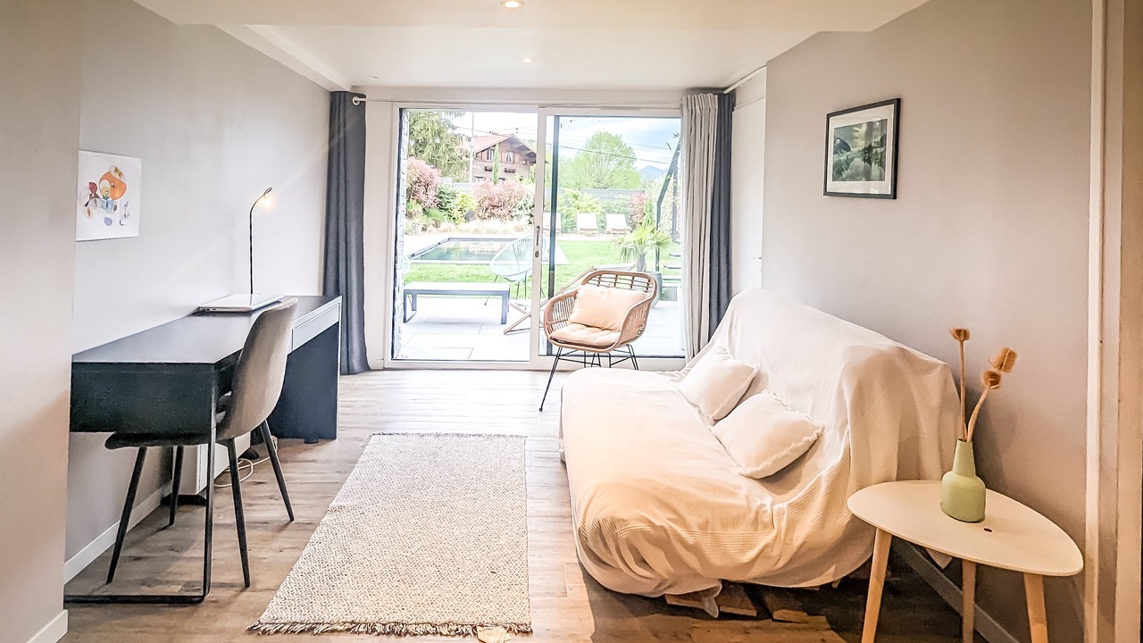 Photo of Livingroom in Saint-Nazaire-les-Eymes