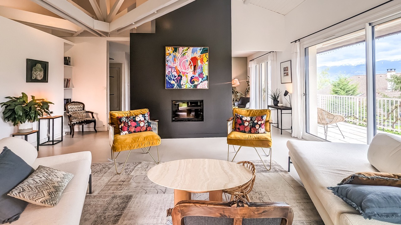 Photo of Livingroom in Saint-Nazaire-les-Eymes