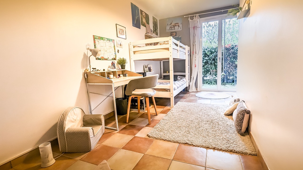 Photo of Bedroom in Saint-Nazaire-les-Eymes