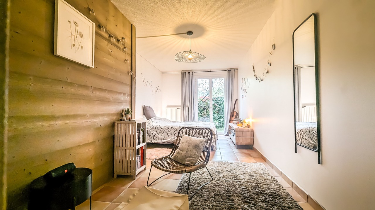 Photo of Bedroom in Saint-Nazaire-les-Eymes