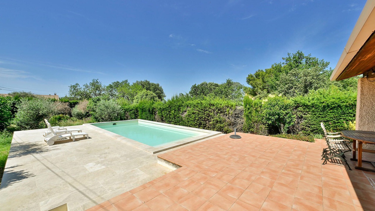 Photo of Outdoor in Saint-Pierre-de-Vassols