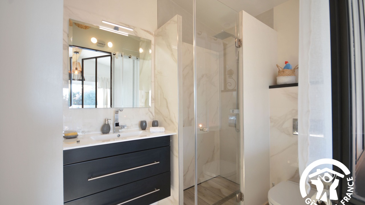 Photo of Bathroom in Bedoin