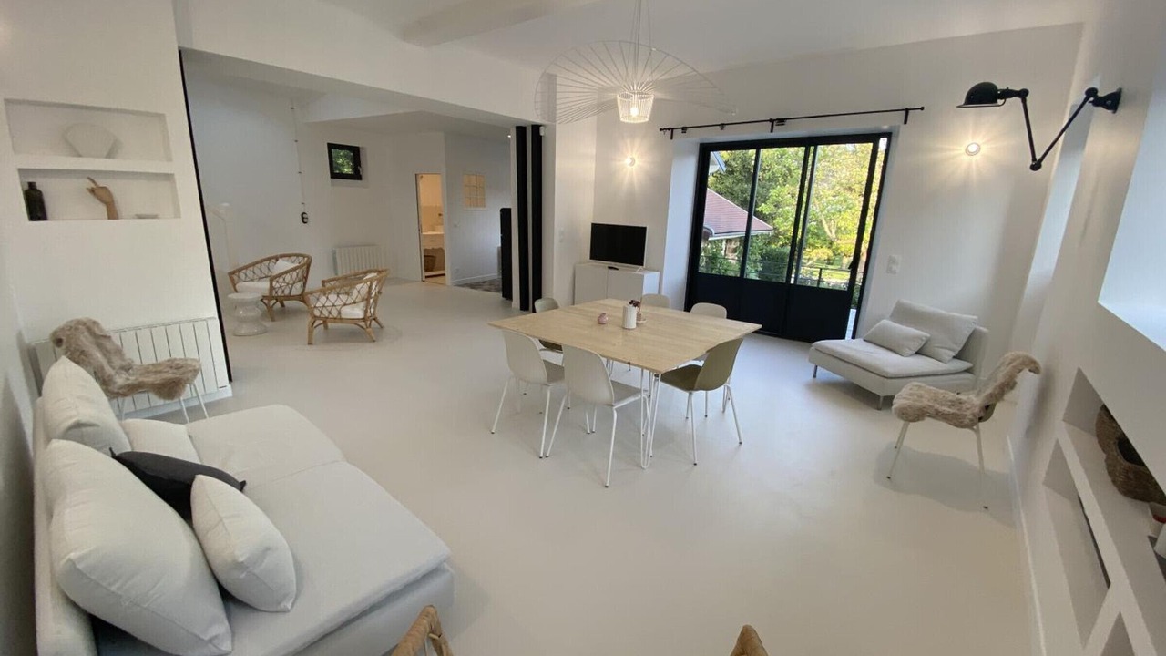 Photo of Livingroom in Senlisse