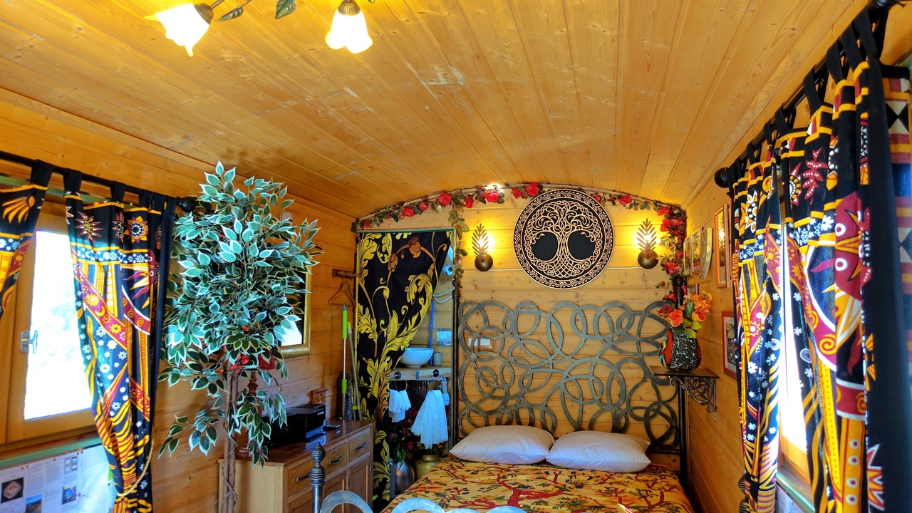 Photo of Bedroom in Hermitage-Tournonais-Herbasse-Pays de Saint-Felicien