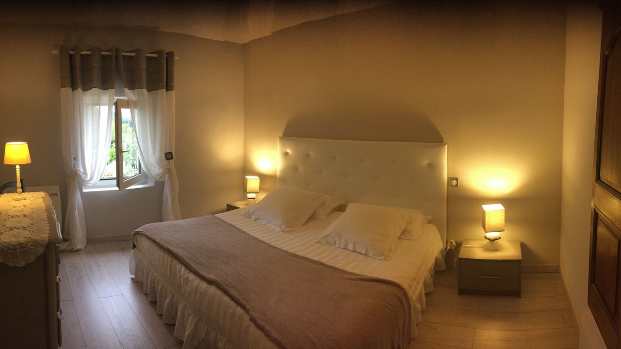 Photo of Bedroom in La Garde-Adhemar