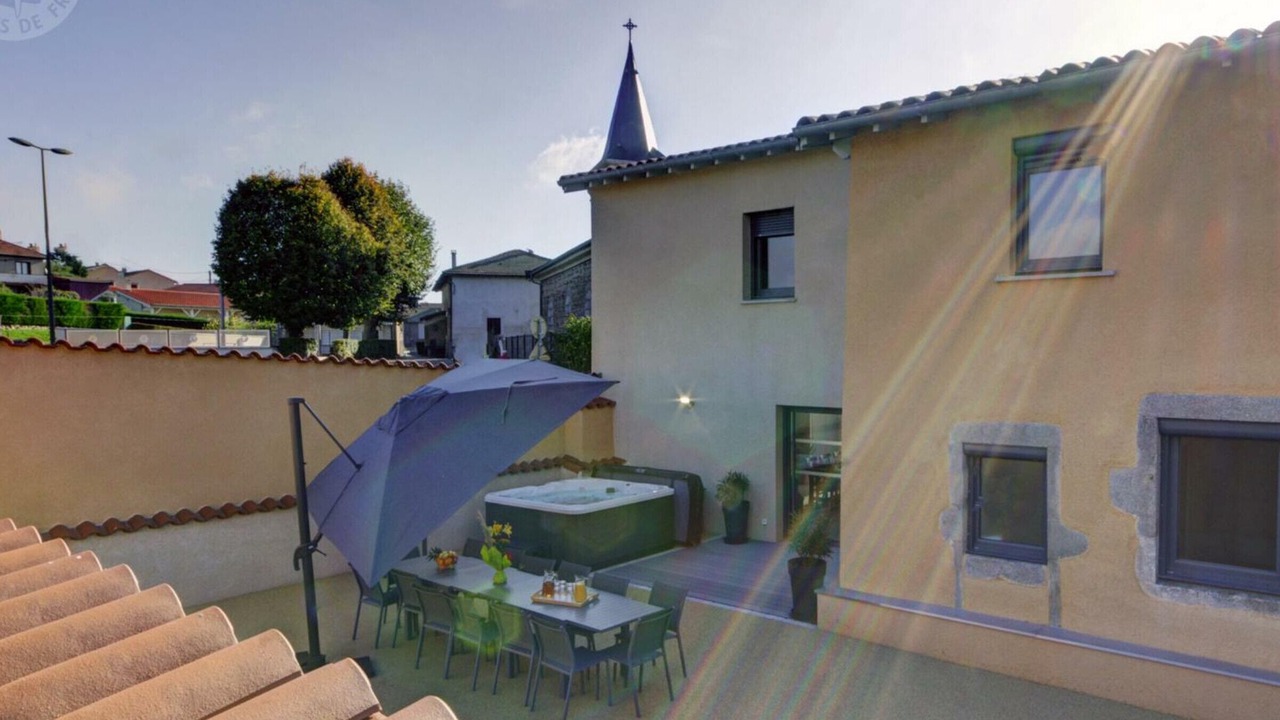 Photo of Outdoor in Montchal