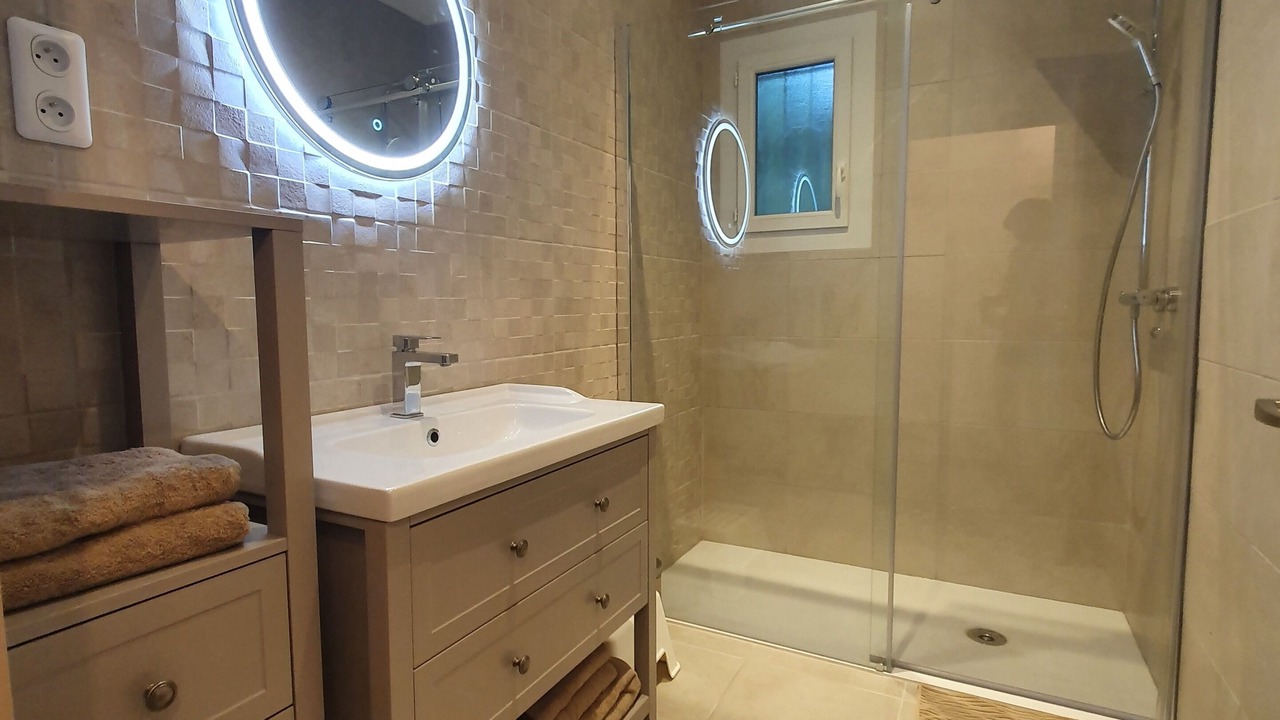 Photo of Bathroom in Serley