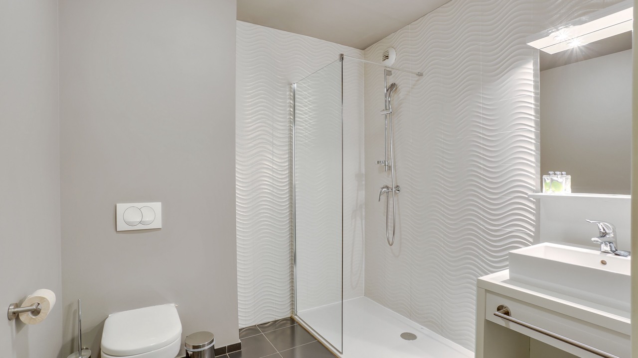 Photo of Bathroom in Rungis