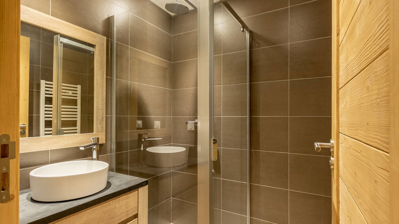 Photo of Bathroom in Arc-1600