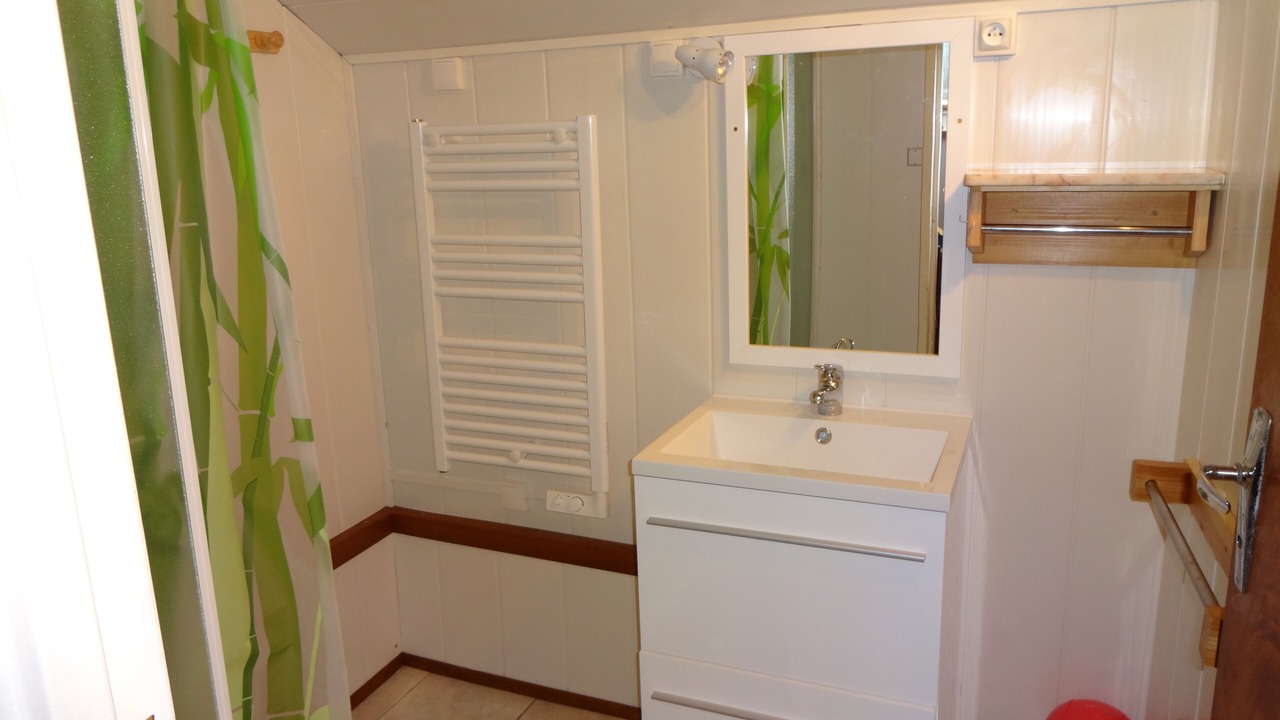 Photo of Bathroom in Ternuay-Melay-et-Saint-Hilaire