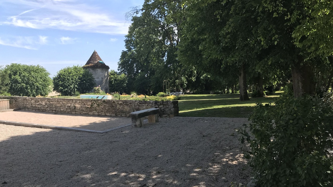Photo of Outdoor in Authume