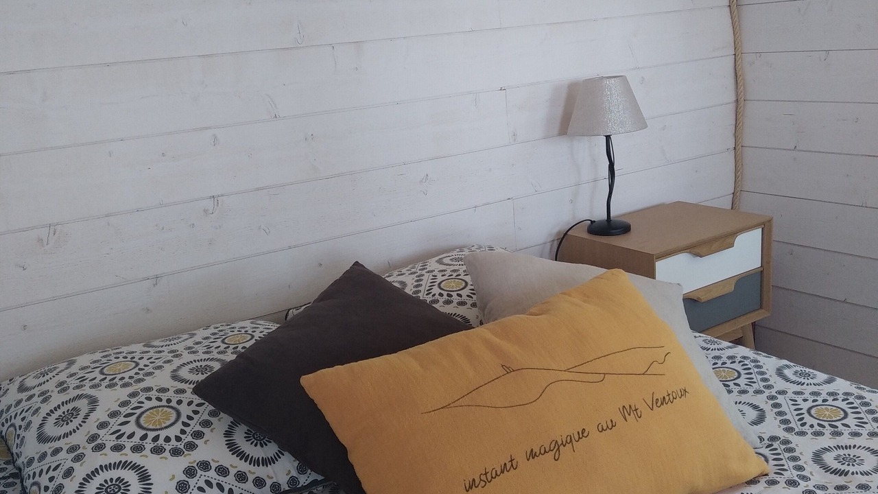 Photo of Bedroom in Saint-Hippolyte-le-Graveyron