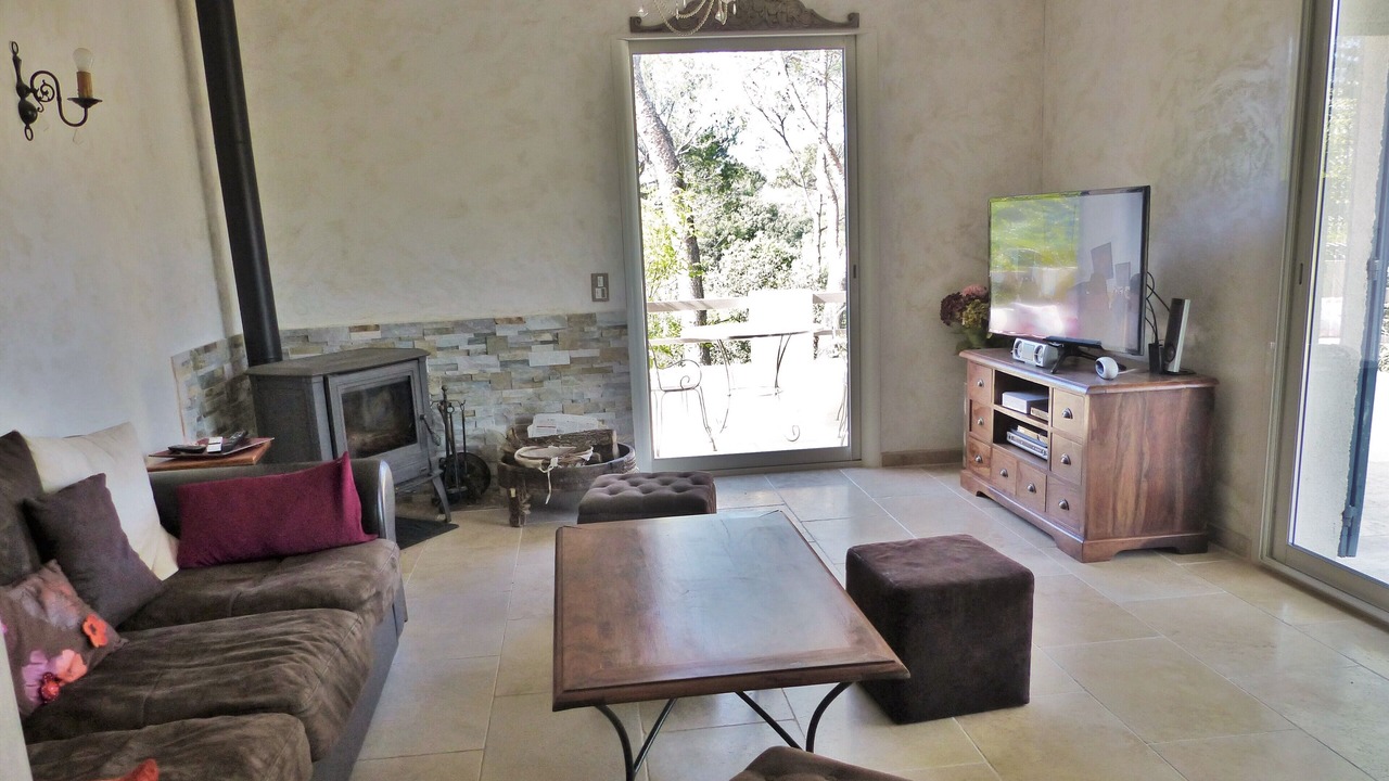 Photo of Livingroom in Puget