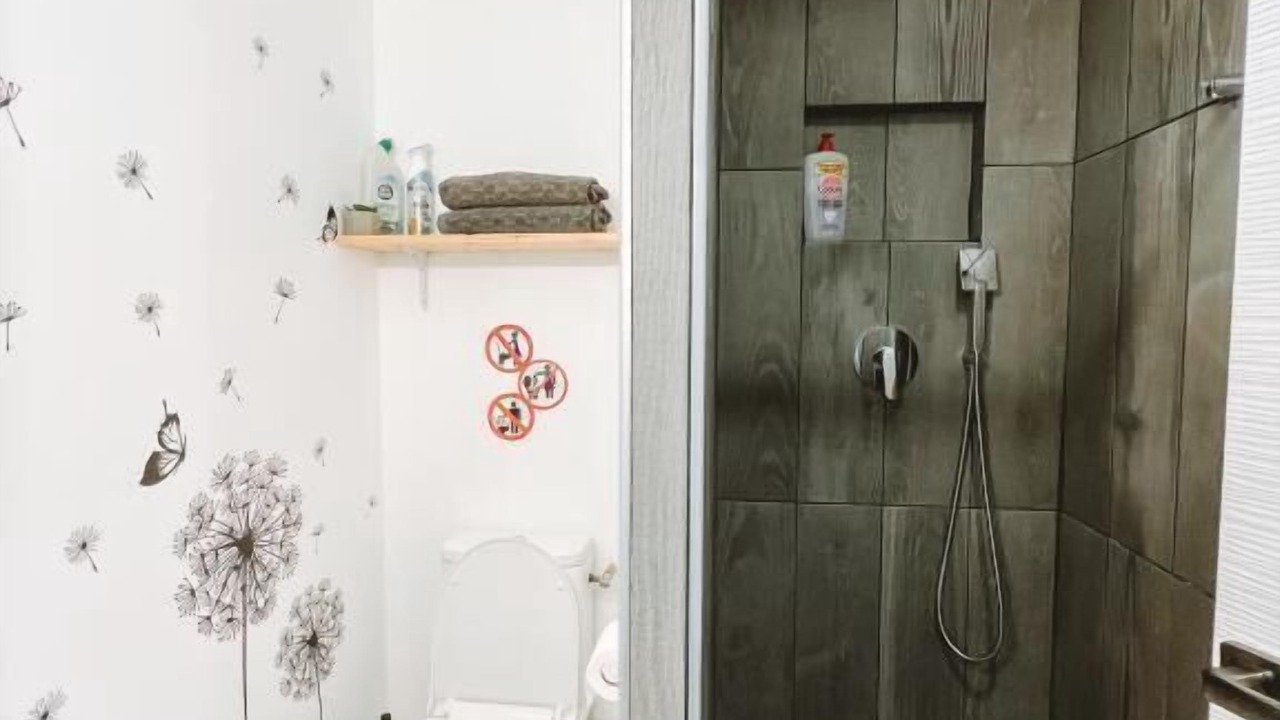 Photo of Bathroom in Laveyron