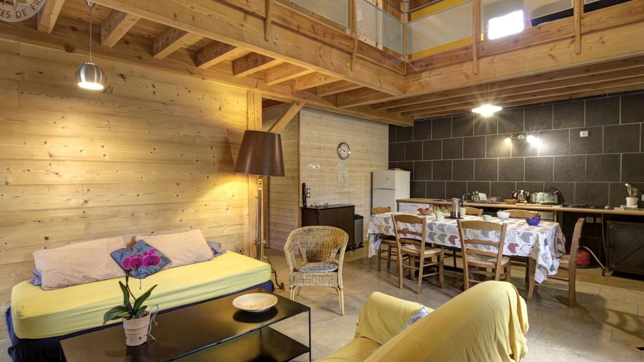 Photo of Livingroom in Saint-Romain-d'Urfe