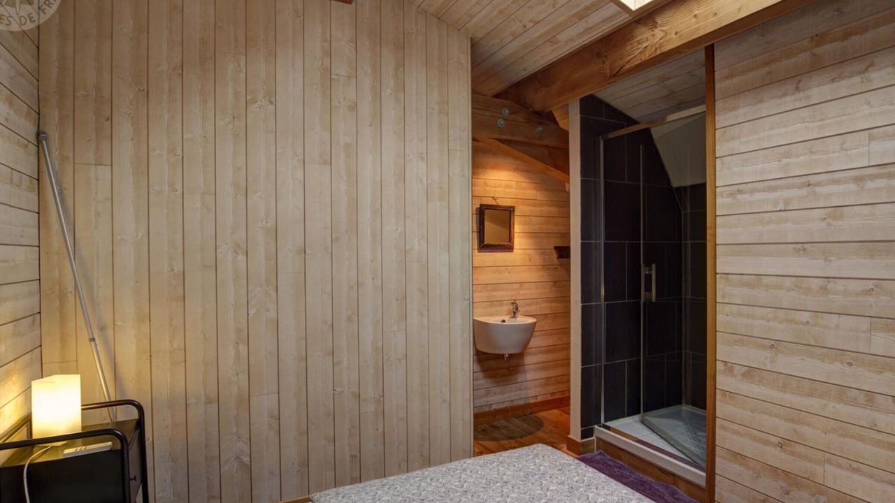 Photo of Bedroom in Saint-Romain-d'Urfe