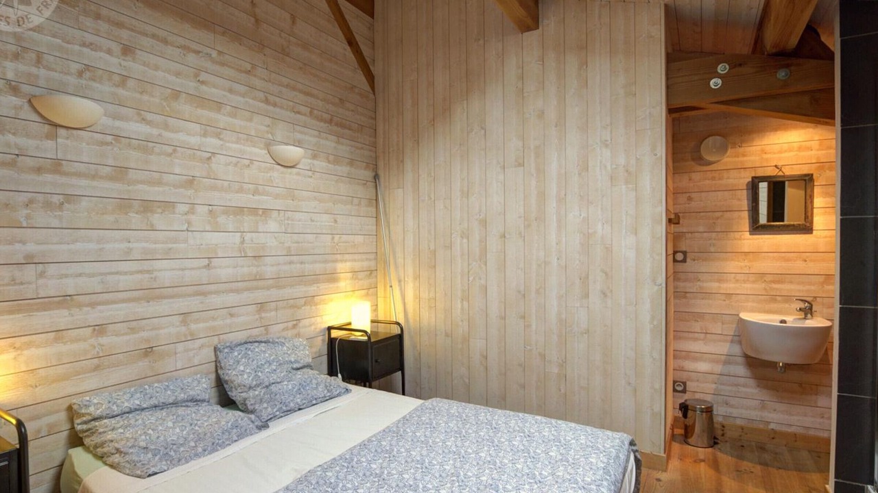 Photo of Bedroom in Saint-Romain-d'Urfe