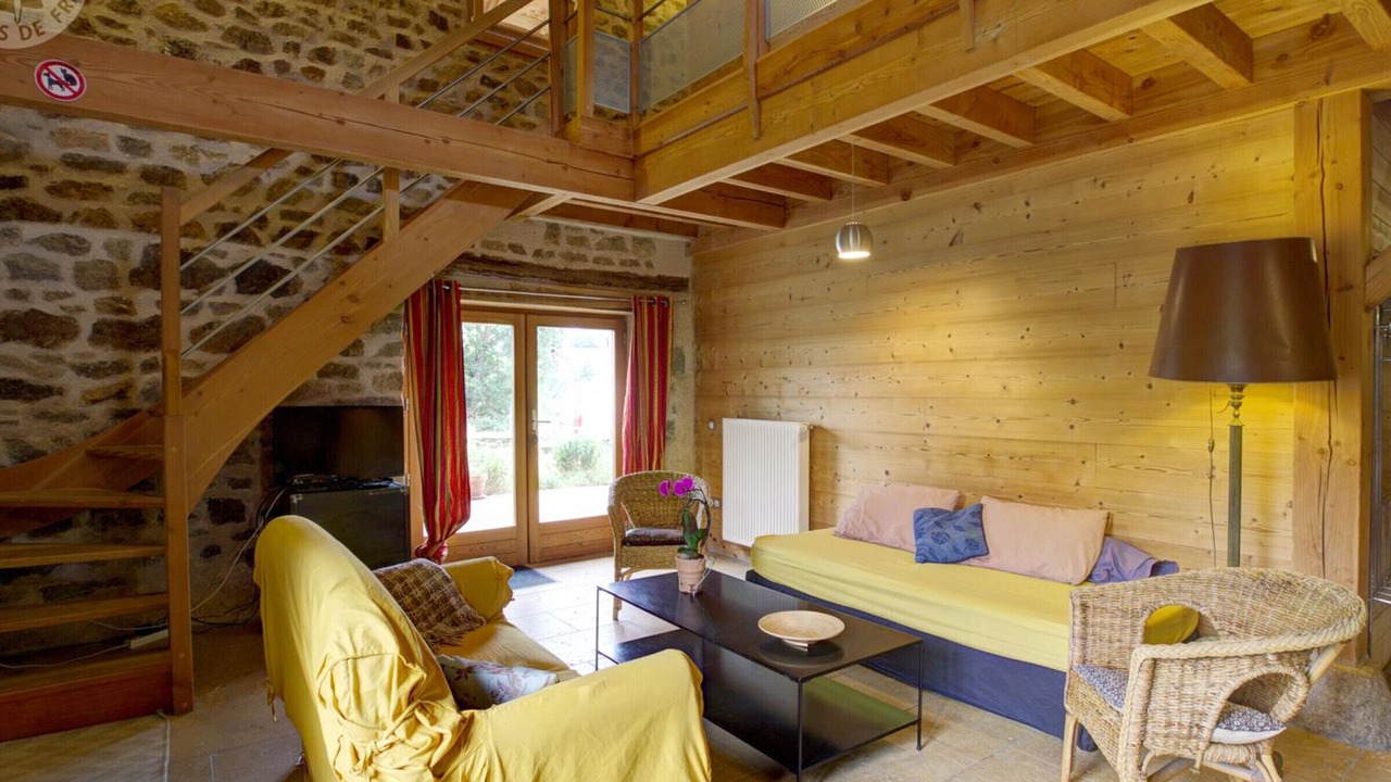 Photo of Livingroom in Saint-Romain-d'Urfe