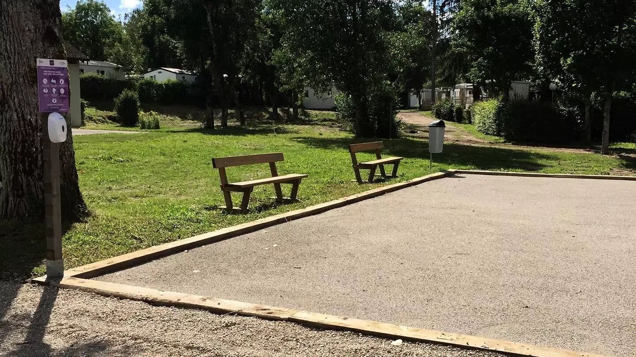 Photo of Outdoor in Pont-de-Poitte