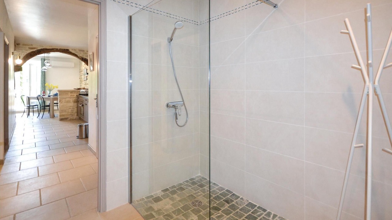 Photo of Bathroom in Montbrison-sur-Lez