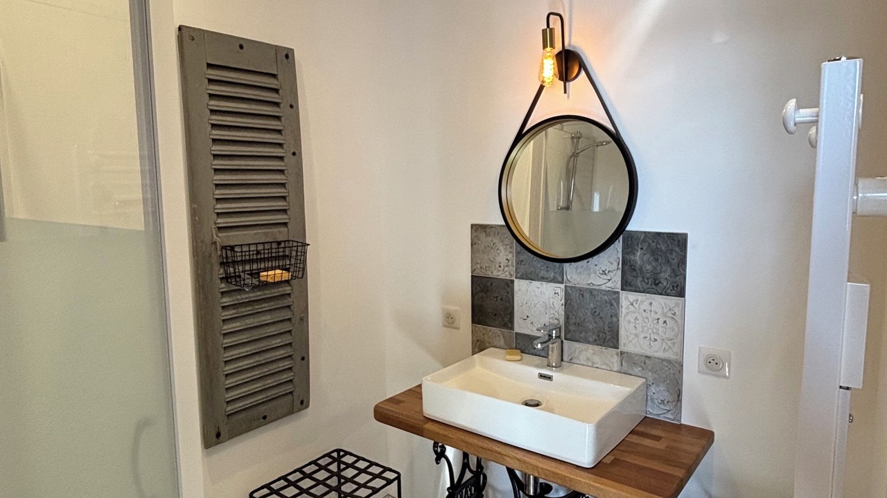 Photo of Bathroom in Beaubery