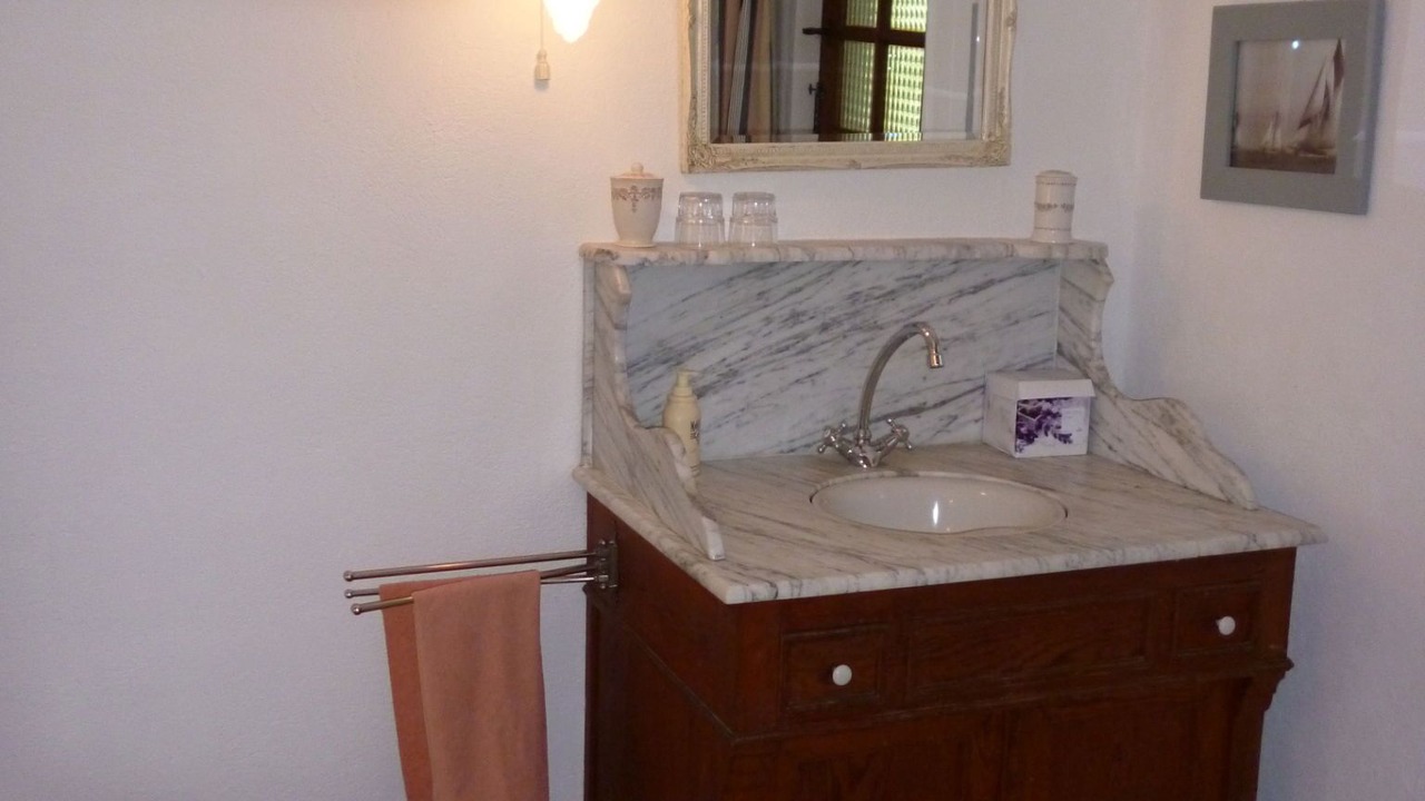 Photo of Bathroom in Visan