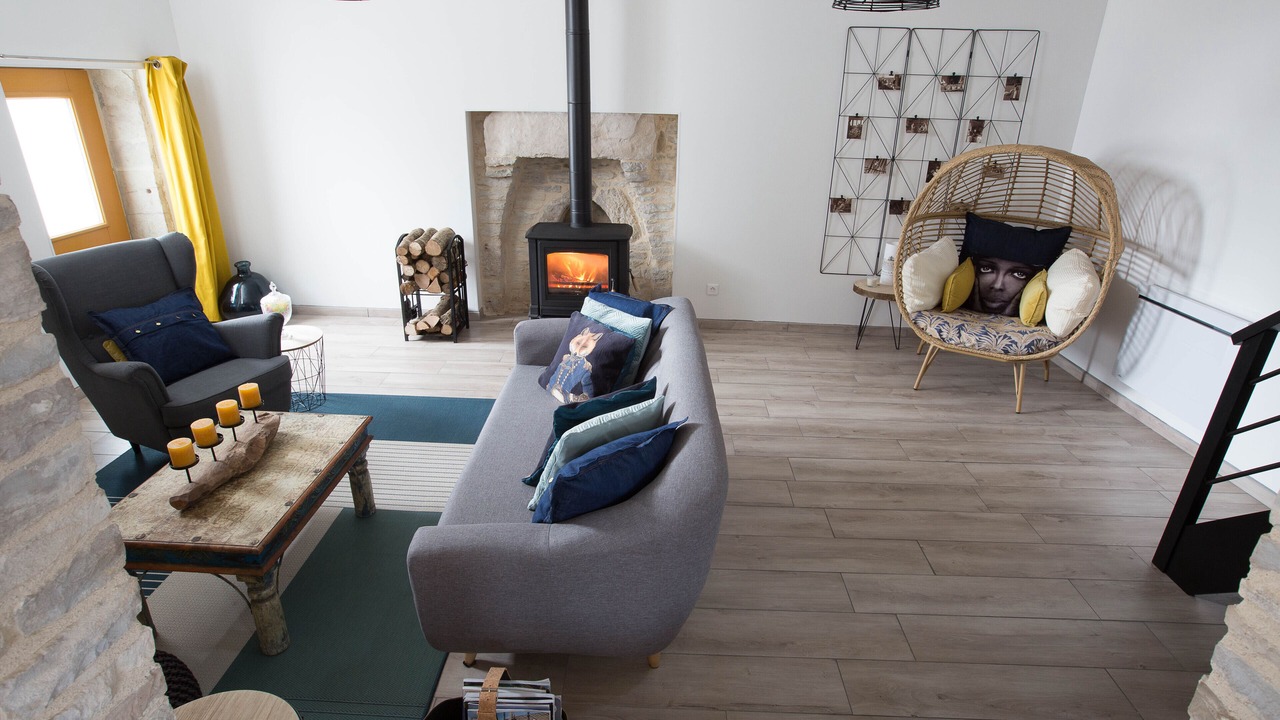 Photo of Livingroom in Echevronne