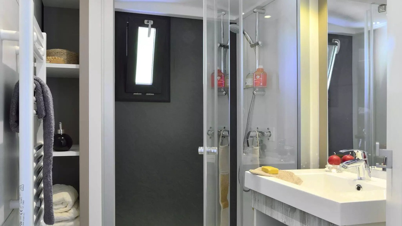 Photo of Bathroom in Chatillon