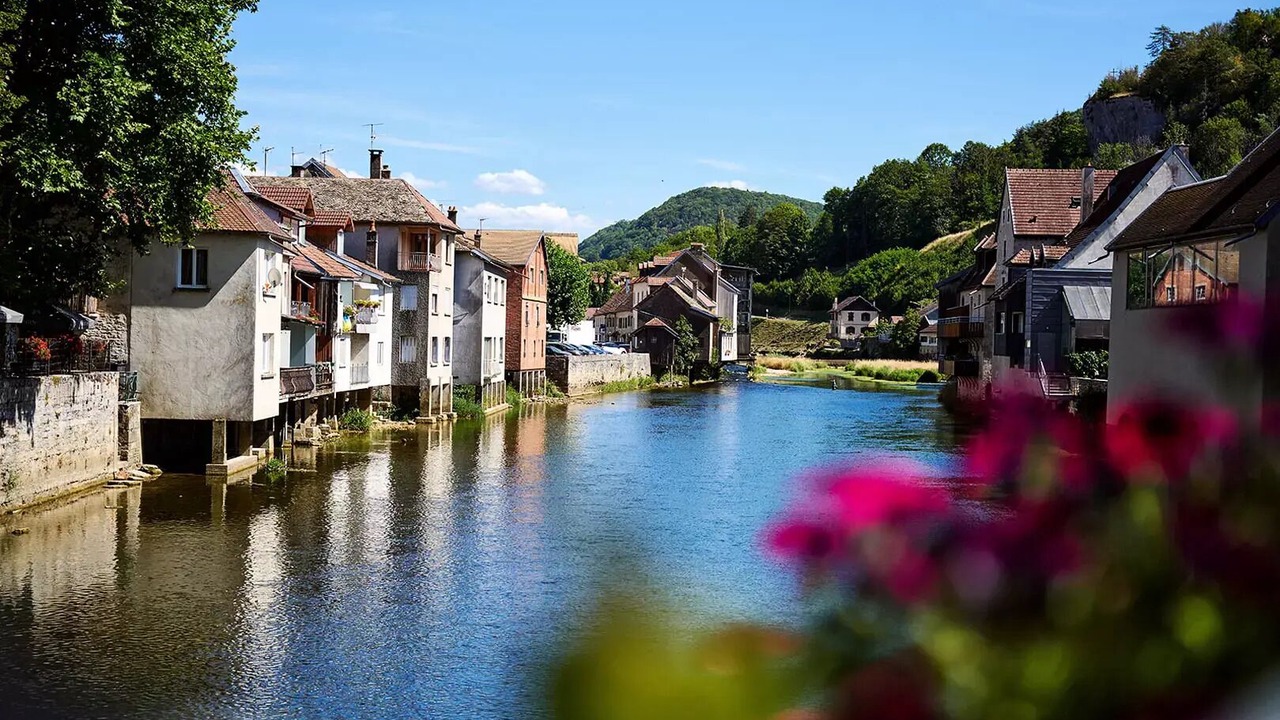 Photo of Others in Ornans