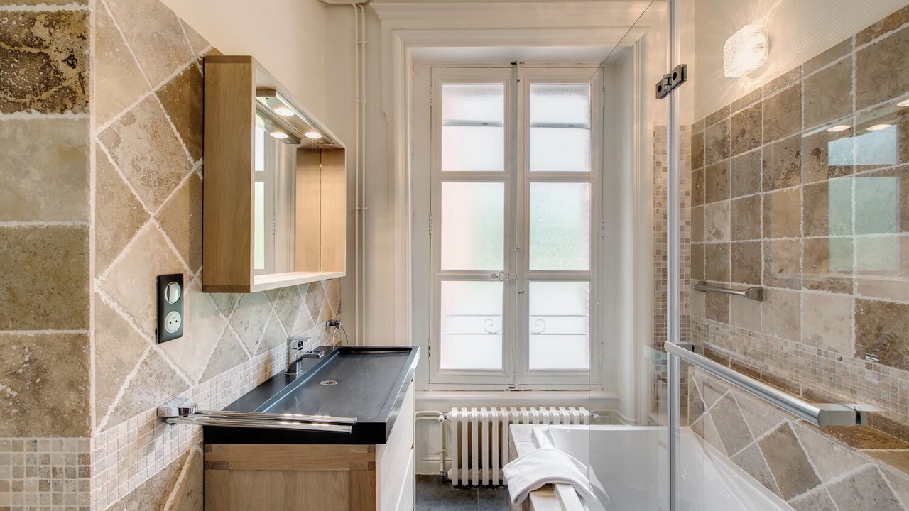 Photo of Bathroom in Romenay
