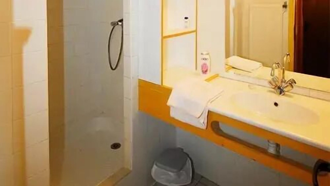 Photo of Bathroom in Saint-Julien-Chapteuil