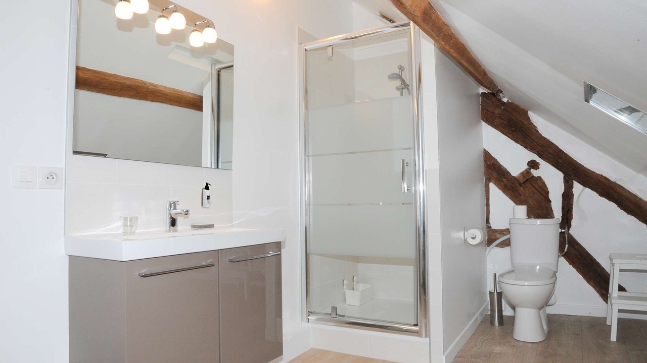 Photo of Bathroom in Longjumeau