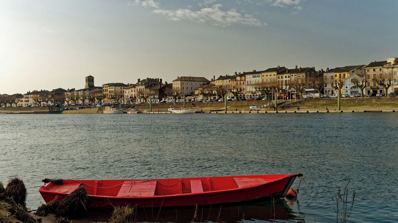 Photo of Others in Tournus