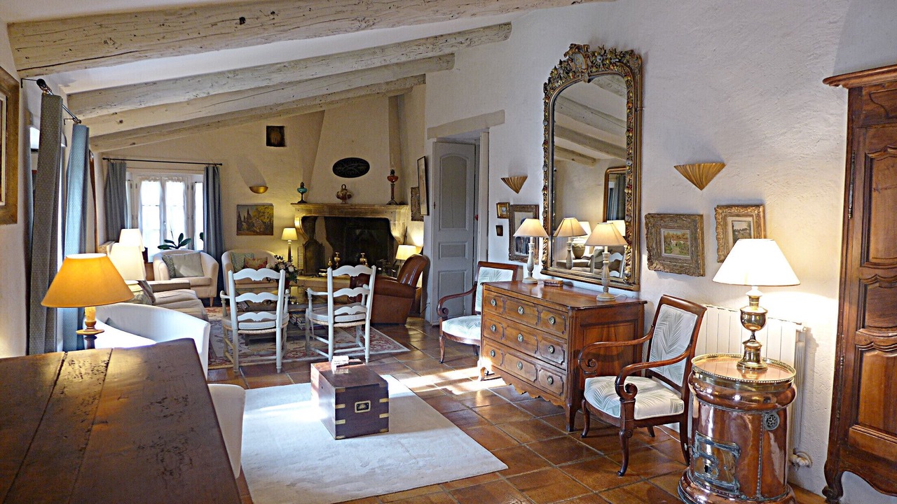 Photo of Livingroom in Saint-Restitut