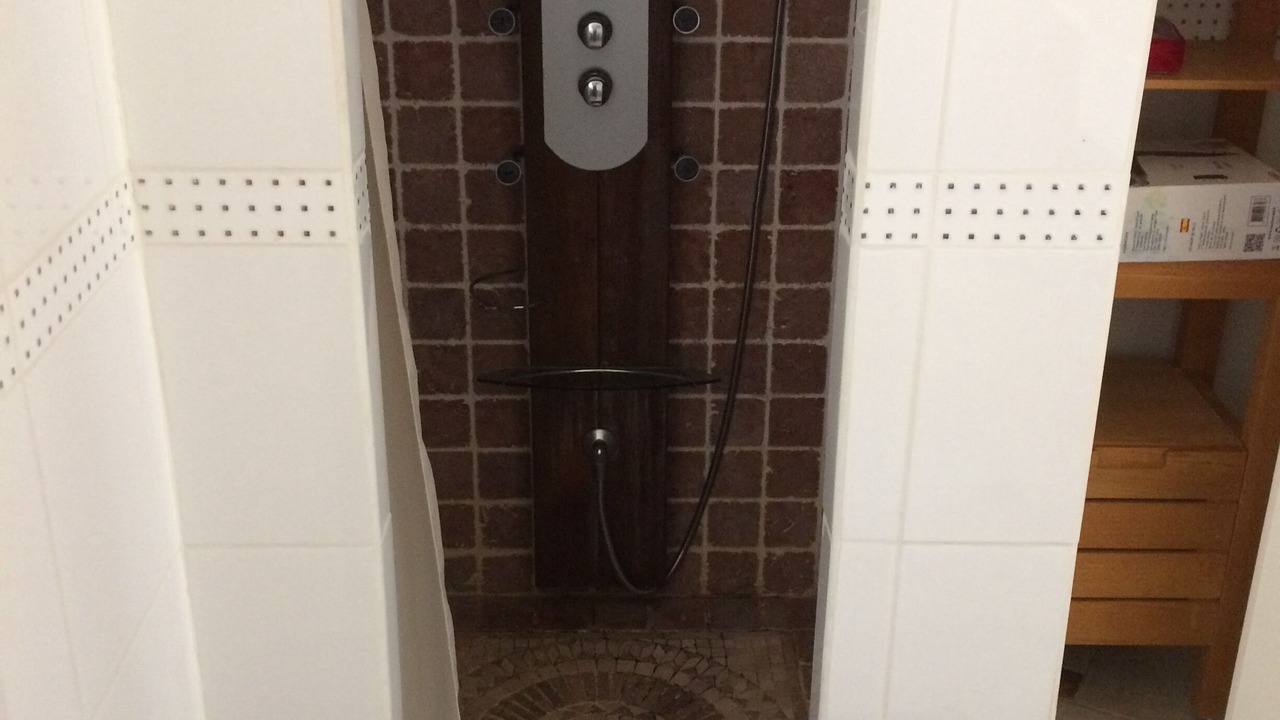 Photo of Bathroom in Castelnau-de-Mandailles