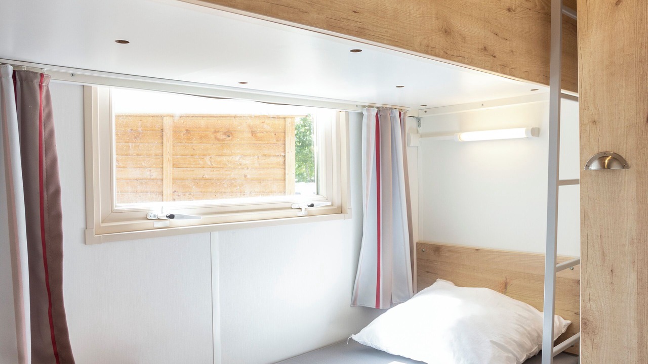 Photo of Bedroom in Arnay-le-Duc
