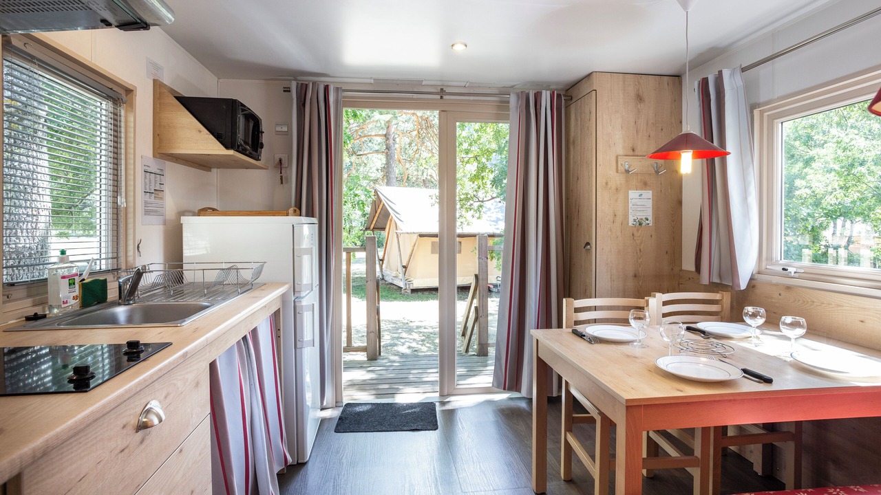 Photo of Livingroom in Saint-Julien-de-Peyrolas