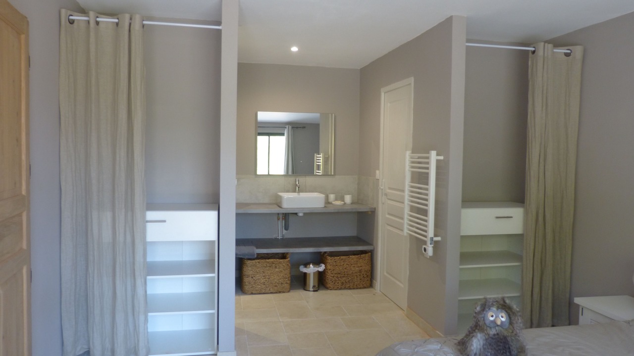 Photo of Bedroom in La Roque-sur-Pernes