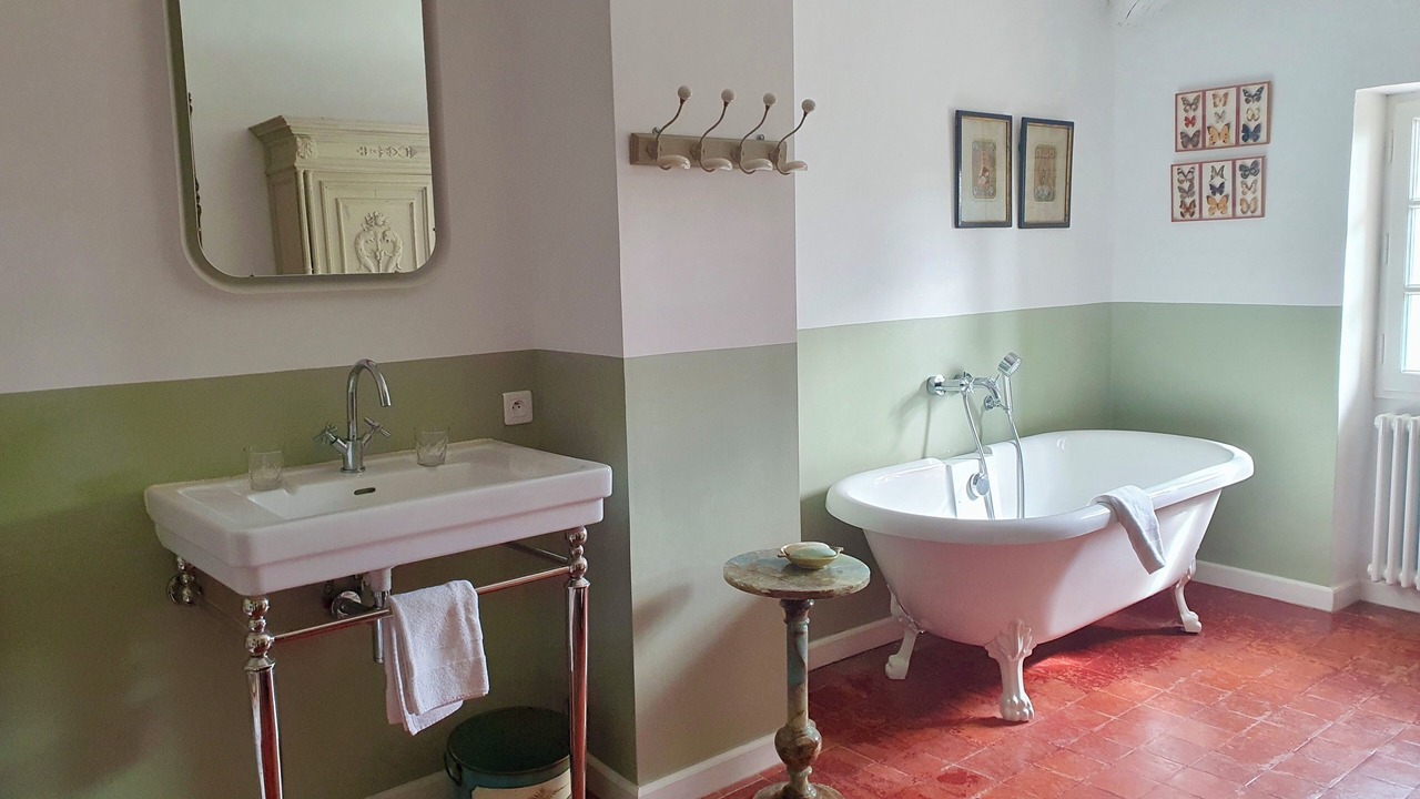 Photo of Bathroom in Venasque