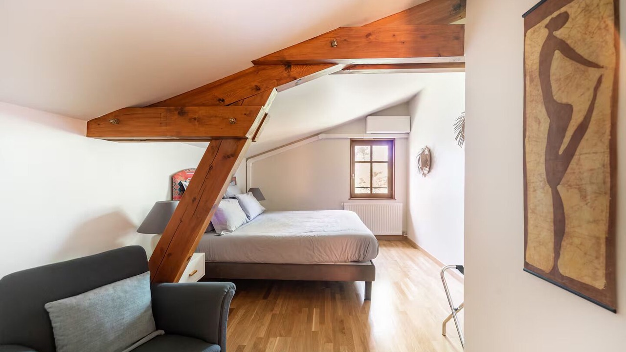 Photo of Bedroom in L'Abergement-de-Cuisery