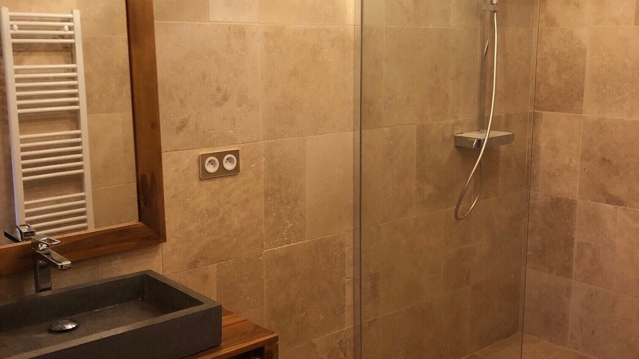 Photo of Bathroom in Saint-Apollinaire-de-Rias