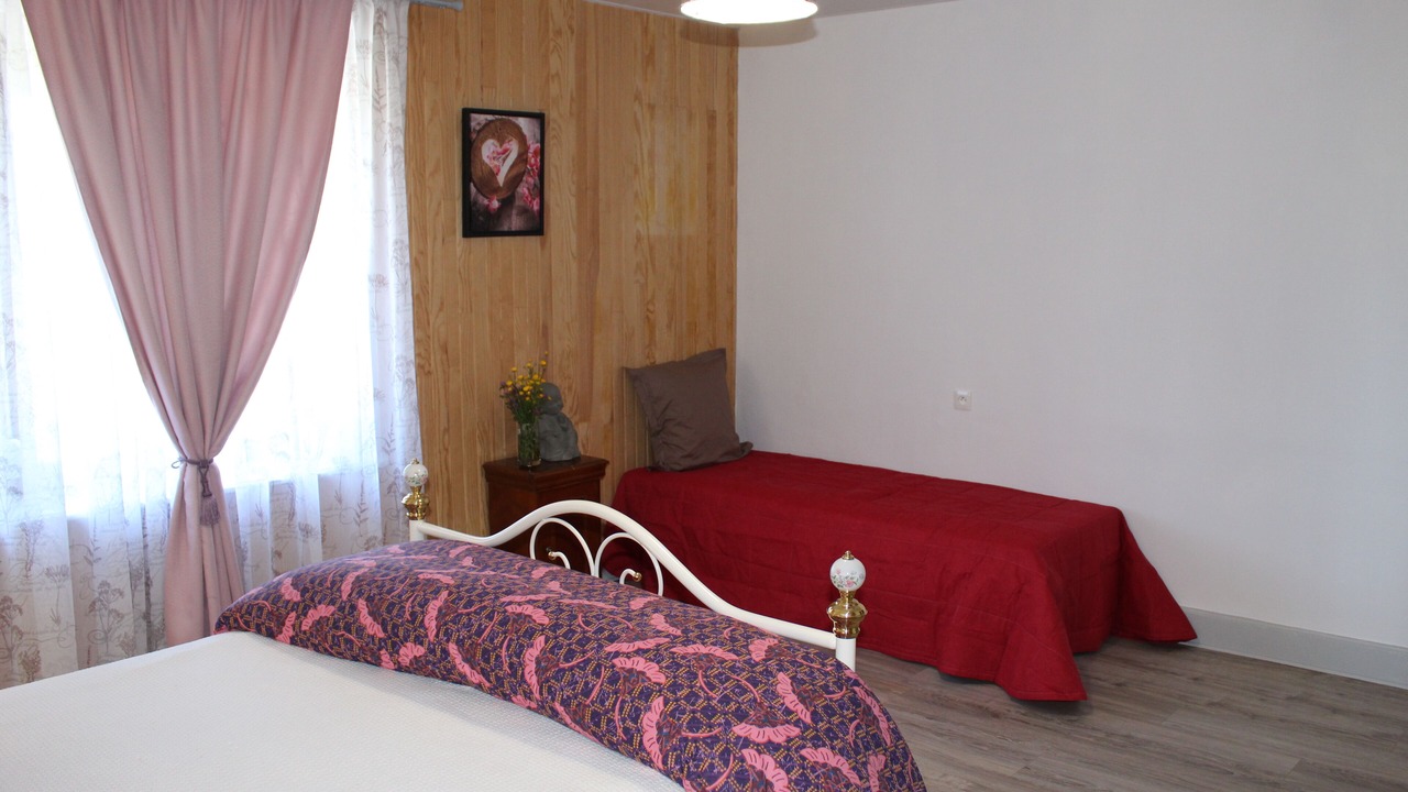 Photo of Bedroom in Longemaison