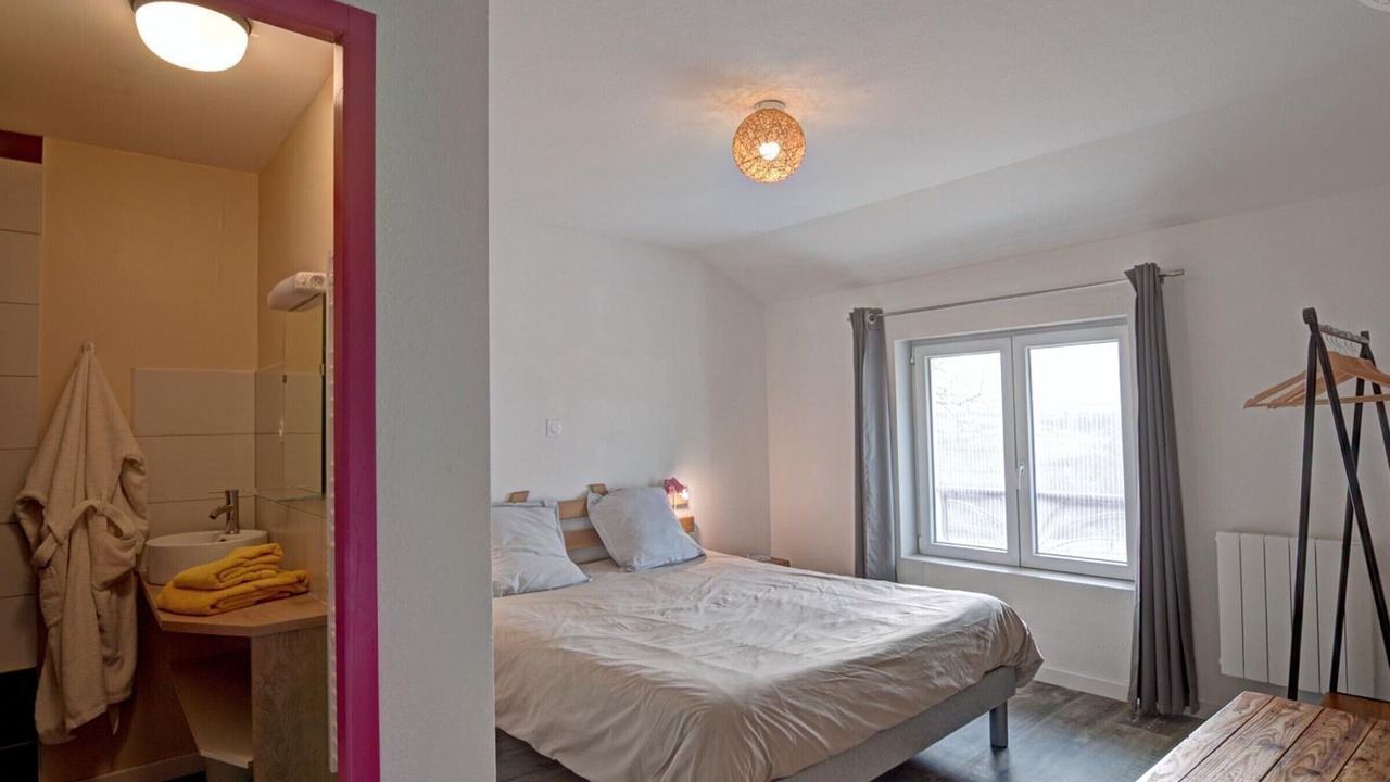 Photo of Bedroom in Regny