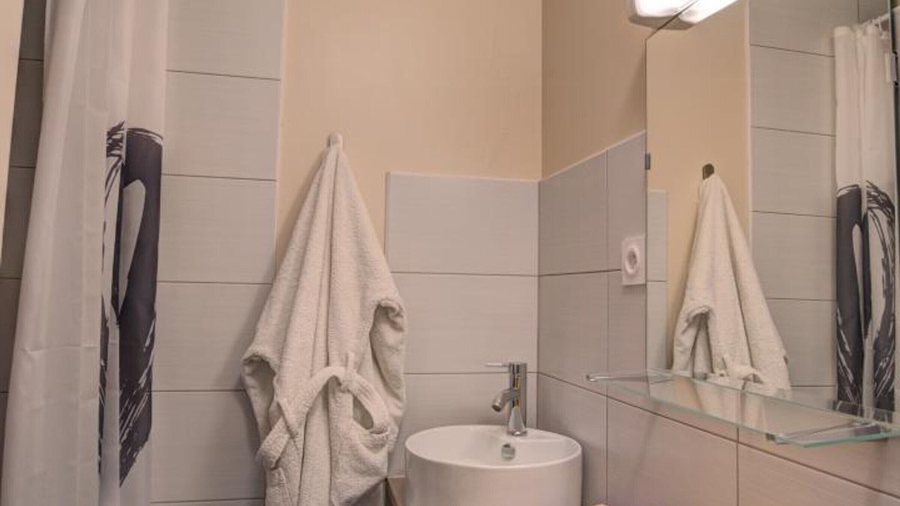 Photo of Bathroom in Regny
