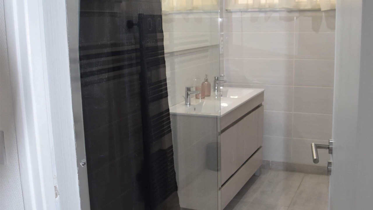 Photo of Bathroom in Venisey